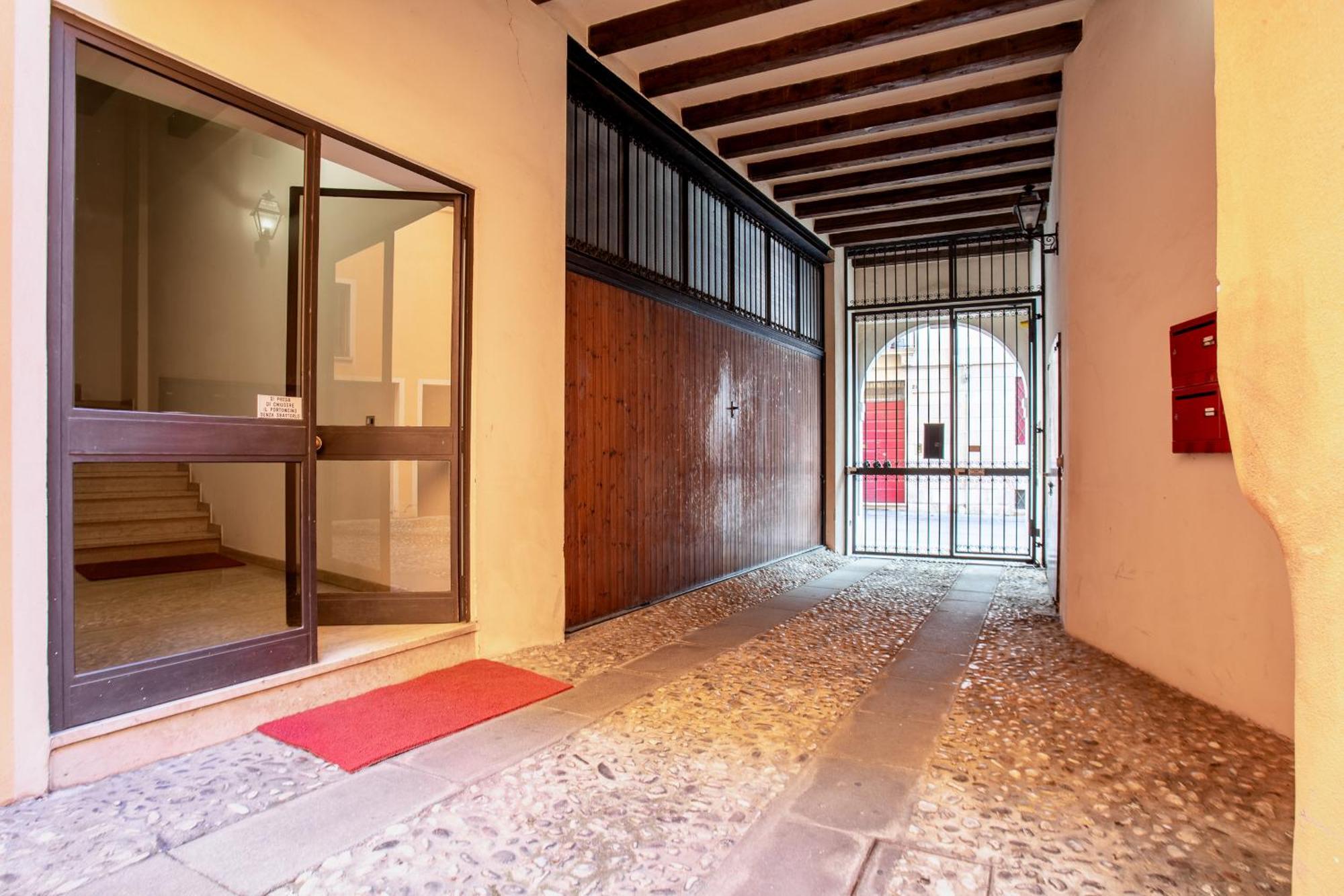 San Faustino Central Apartment Vicenza Exterior photo